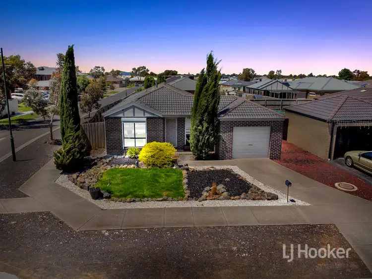 26 Light Fingers Street, Kurunjang VIC 3337