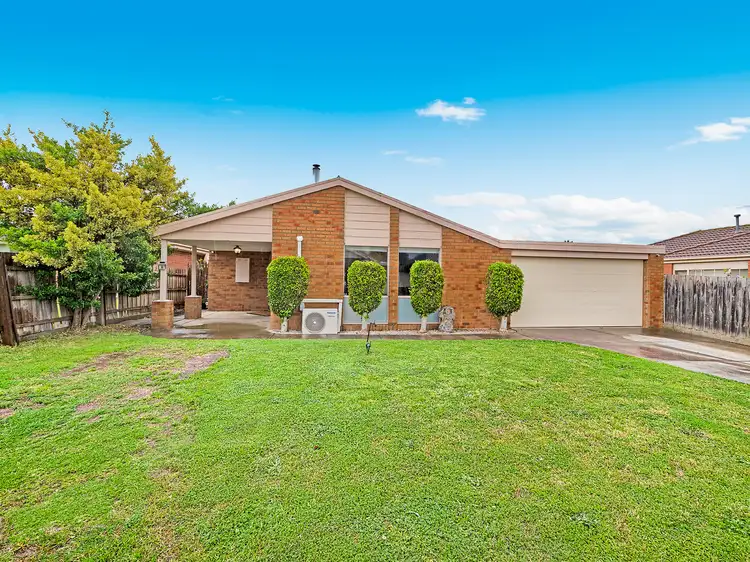 6 Tinara Court, Cranbourne North VIC 3977
