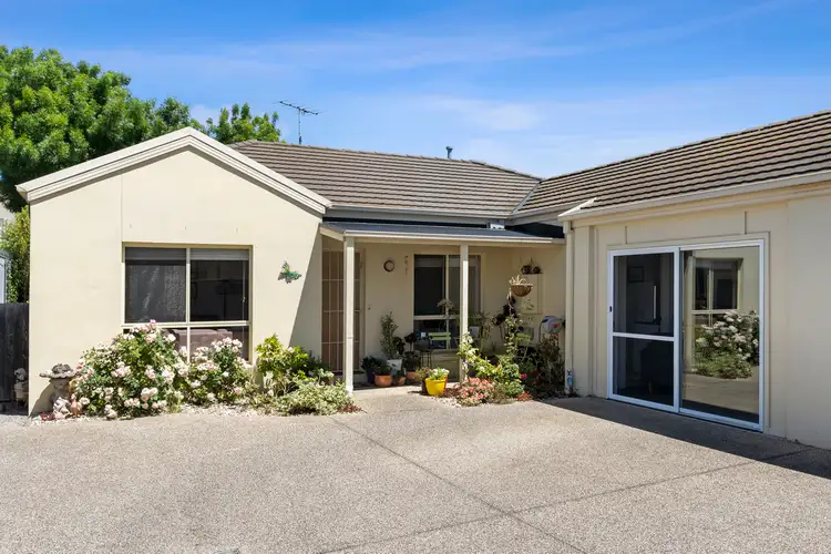 2/20 Swinburne Street, Rippleside VIC 3215
