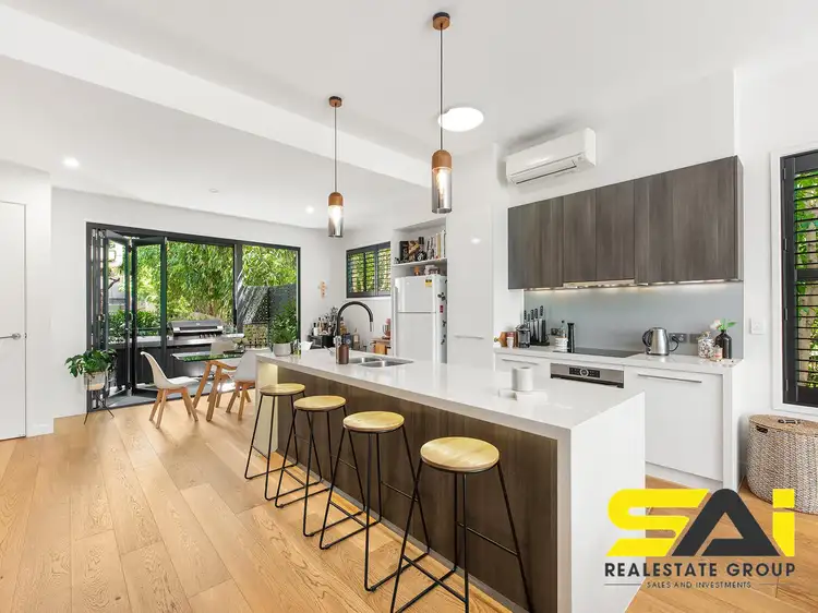 17 Lockyer Street, Camp Hill QLD 4152