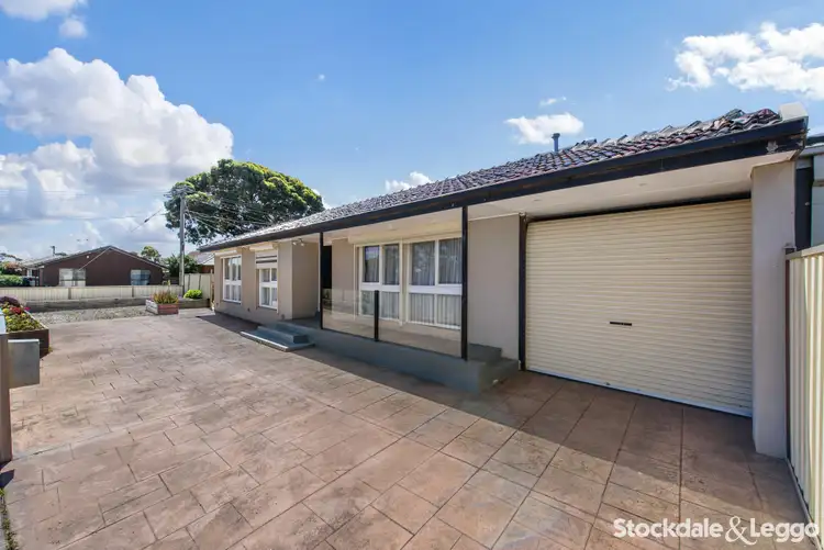 1/2 Summers Street, Deer Park VIC 3023