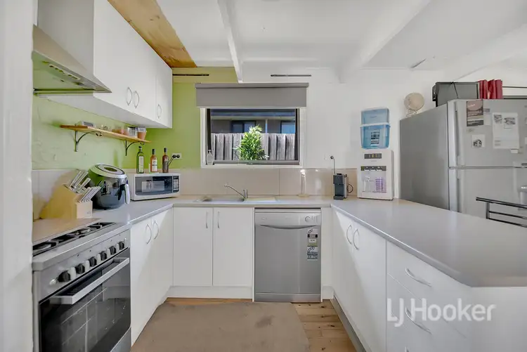 5 Cassia Road, Melton VIC 3337