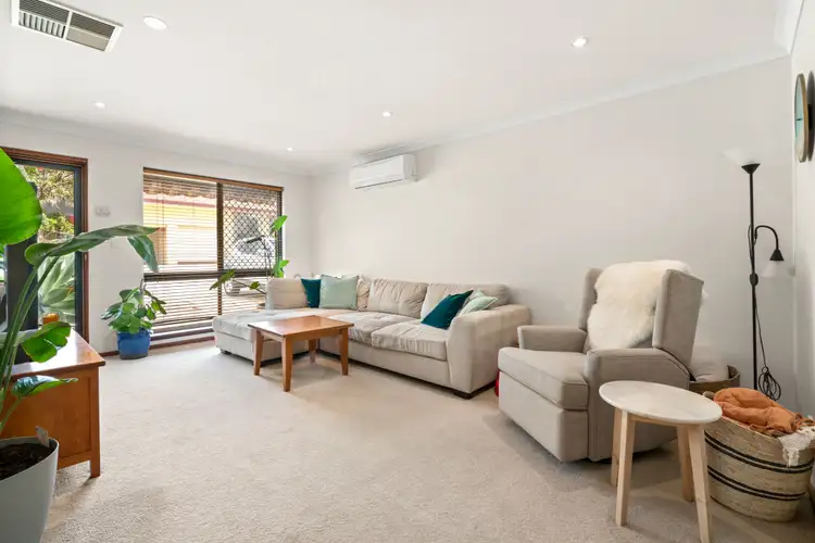 3/5 Kitchener Road, Melville WA 6156