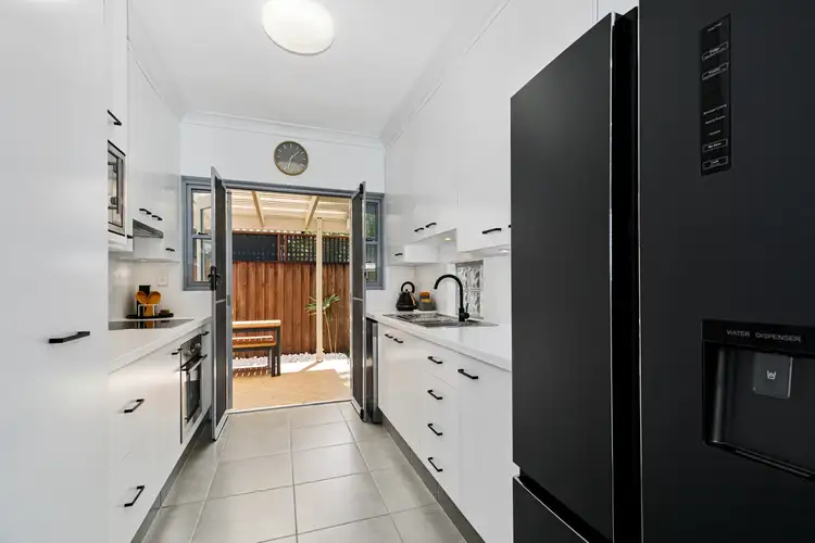 Fourth view of Homely villa listing, 4/176 Surf Parade, Broadbeach QLD 4218