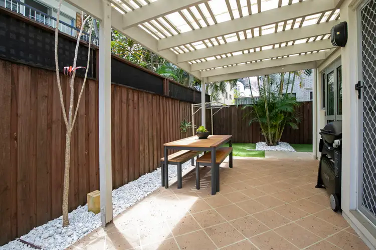 Fifth view of Homely villa listing, 4/176 Surf Parade, Broadbeach QLD 4218