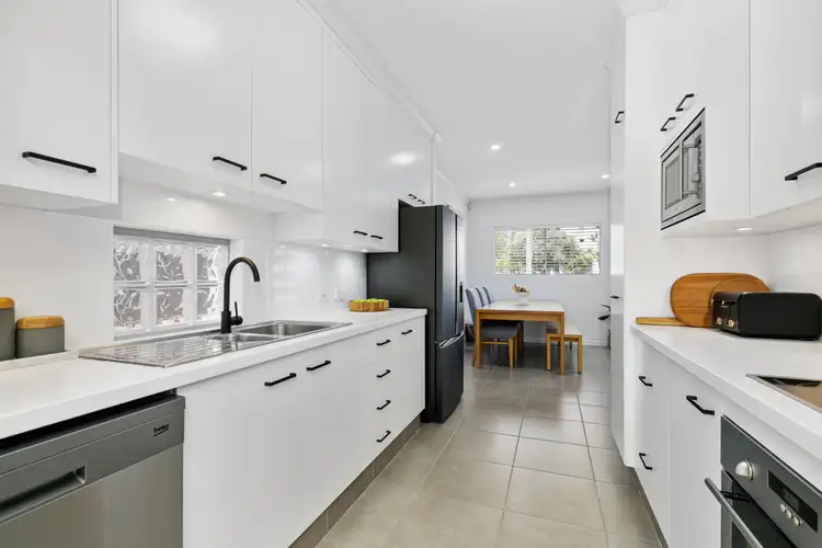 Sixth view of Homely villa listing, 4/176 Surf Parade, Broadbeach QLD 4218