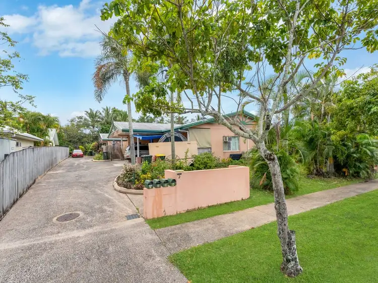 2/2 Ingham Court, Mooroobool QLD 4870