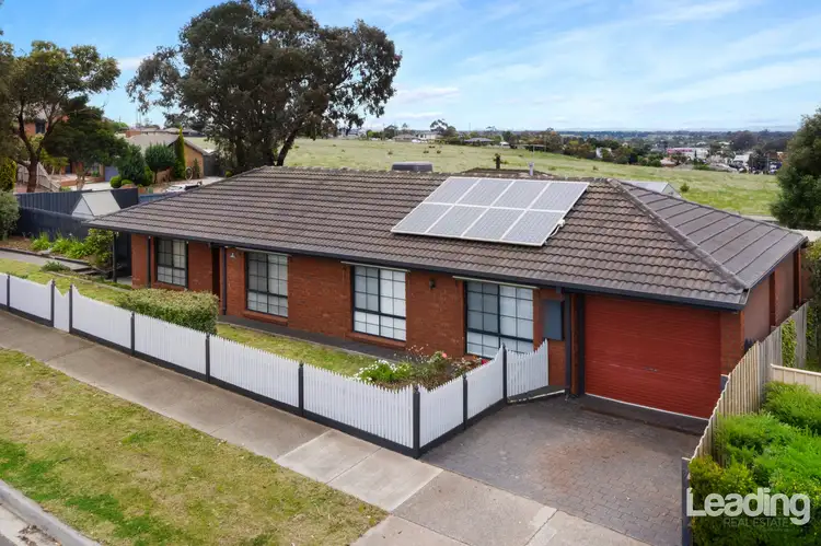 2 Lewin Street, Sunbury VIC 3429