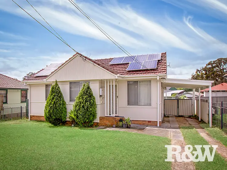 11 Rotorua Street, Lethbridge Park NSW 2770