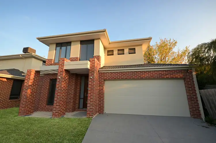 2 Windella Crescent, Glen Waverley VIC 3150