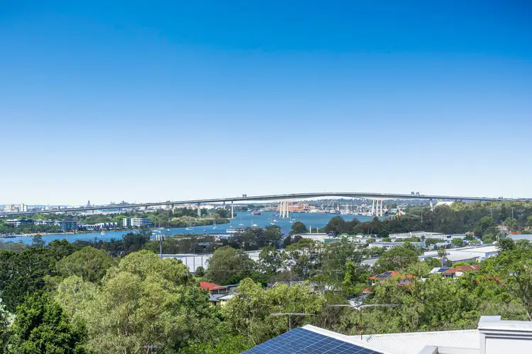 16 Suvla Street, Balmoral QLD 4171