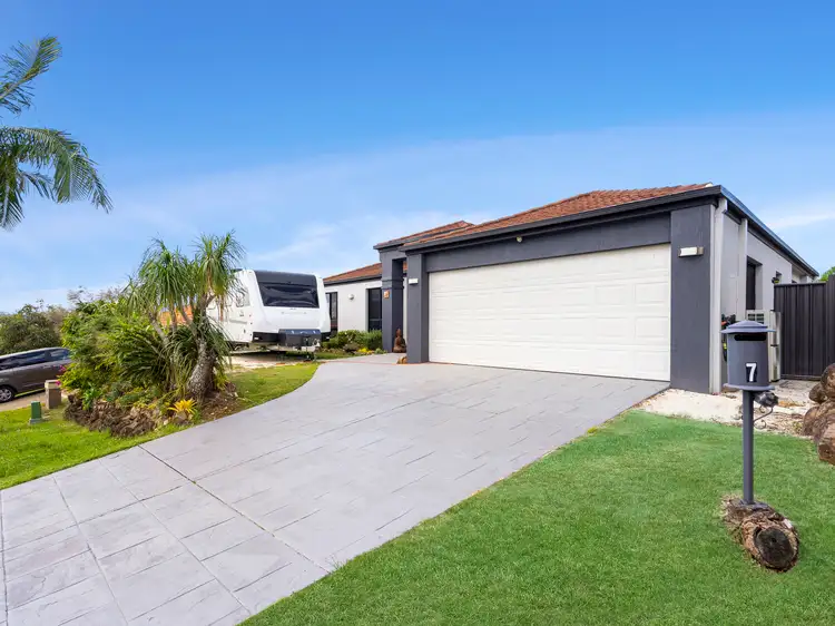 7 Wyara Close, Elanora QLD 4221