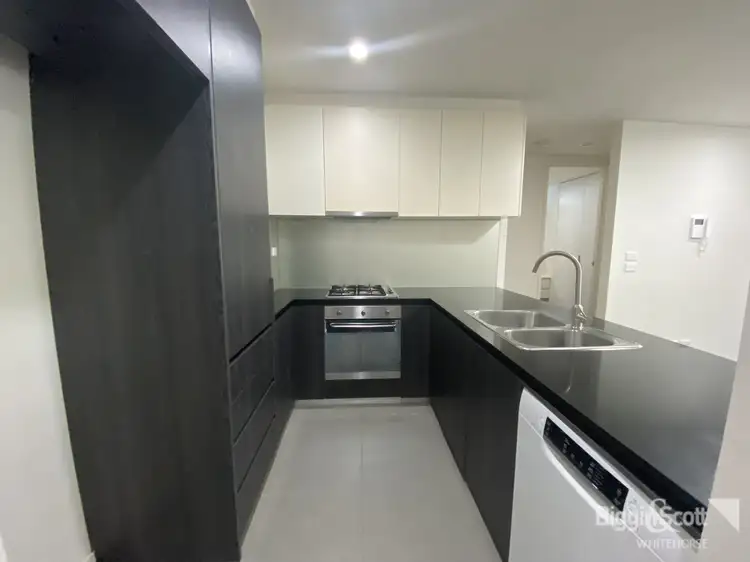 218/8 Berkeley St, Doncaster VIC 3108