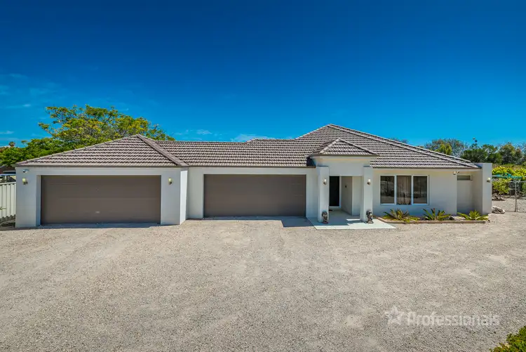 8 Candler Way, Two Rocks WA 6037