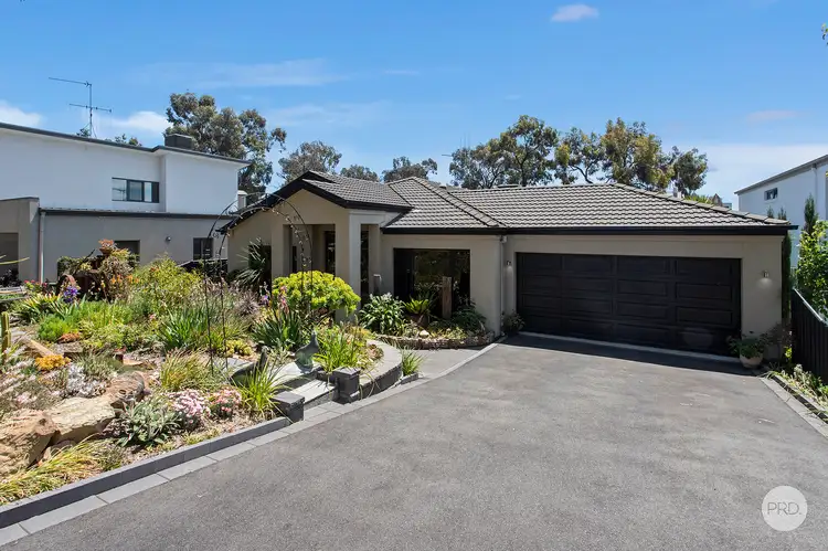 2 Knox Court, Kennington VIC 3550