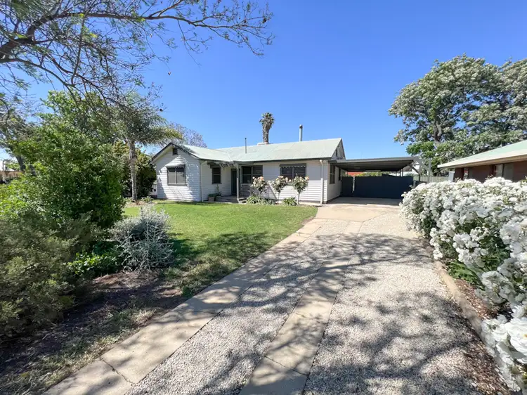 403 CAMPBELL CRESCENT, Deniliquin NSW 2710