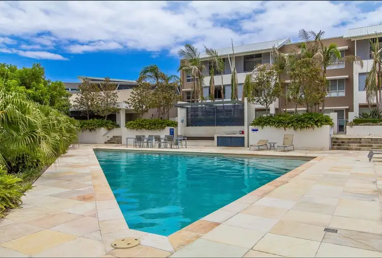 8/228 Varsity Parade