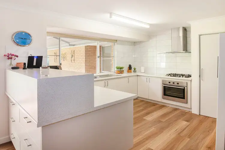 5 Anthony Road, Geographe WA 6280