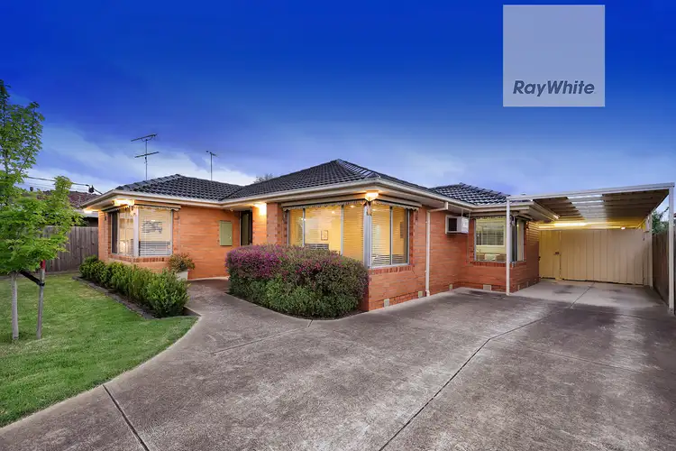 9 Conifer Close, Gladstone Park VIC 3043