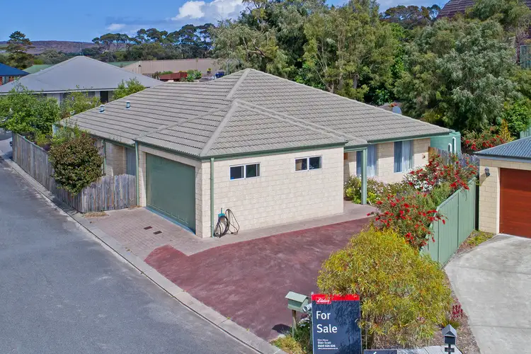 14 Blackswan Court, Little Grove WA 6330
