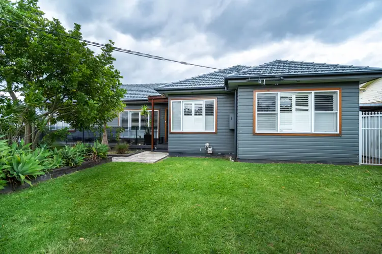5 Regent Street, Tingira Heights NSW 2290