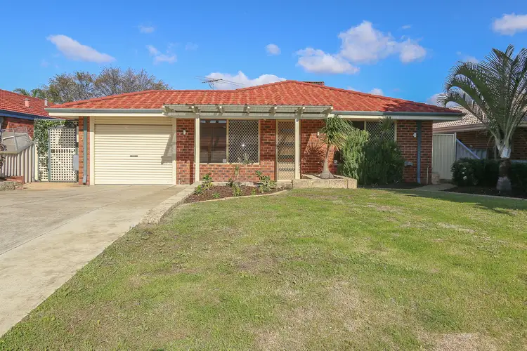 16 Richenda Court, Marangaroo WA 6064