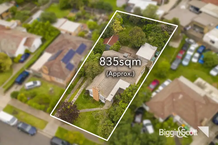 11 Viola Avenue, Brooklyn VIC 3012