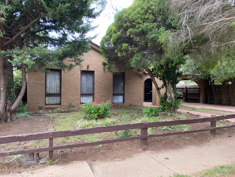 2 Carina Drive