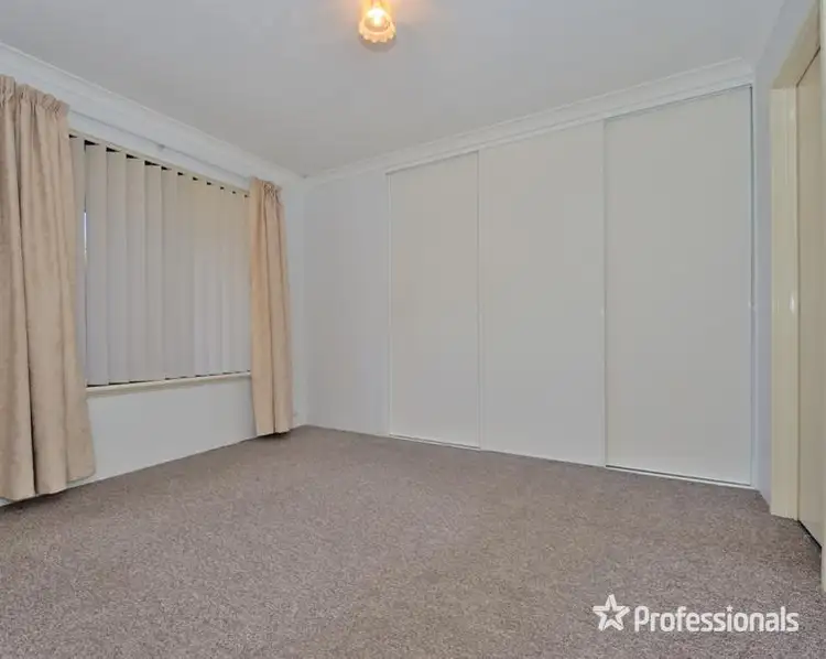 Sixth view of Homely unit listing, 4/92 Oakwood Crescent, Waikiki WA 6169