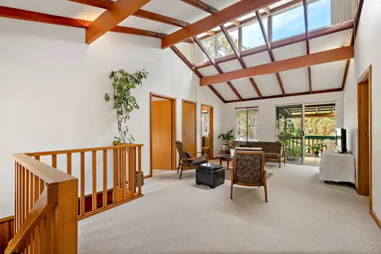 9 Crayden Road, Kalamunda WA 6076