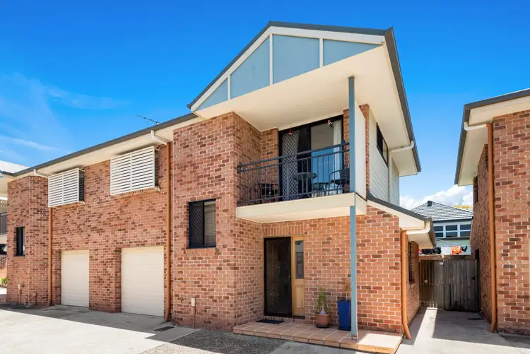 Main view of Homely townhouse listing, 2/9 Hill Crescent, Carina Heights QLD 4152