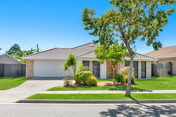 8 Charles Avenue, Pimpama QLD 4209