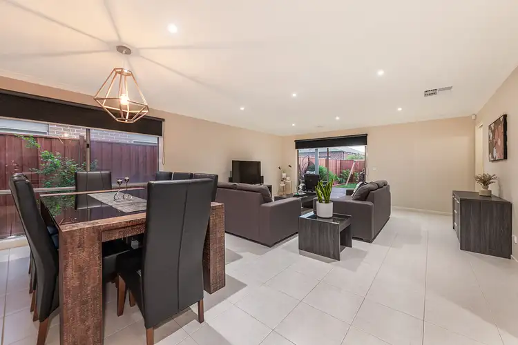 Fifth view of Homely house listing, 7 Avonbury Circuit, Cranbourne West VIC 3977