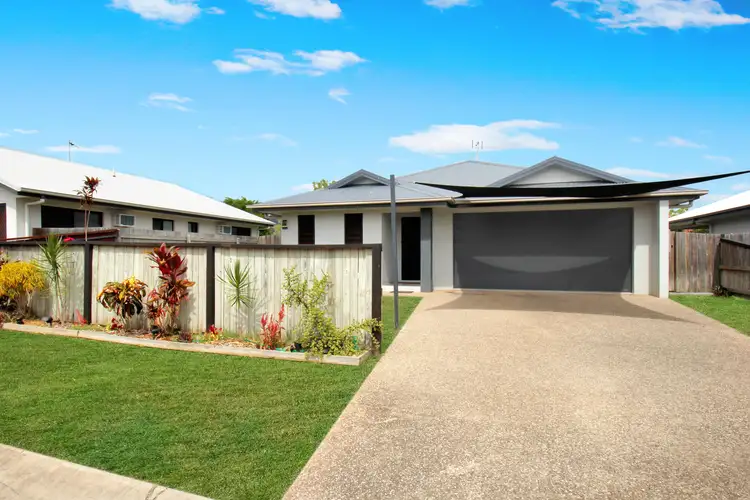 17 Wakeboard Circuit, Kelso QLD 4815