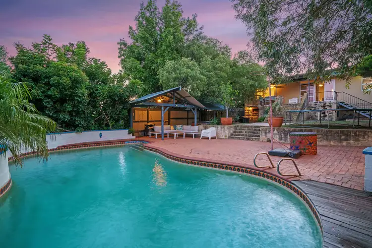 99 Coleman Crescent, Melville WA 6156