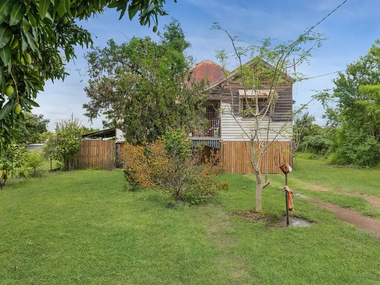 33 Old Toowoomba Road, One Mile QLD 4305