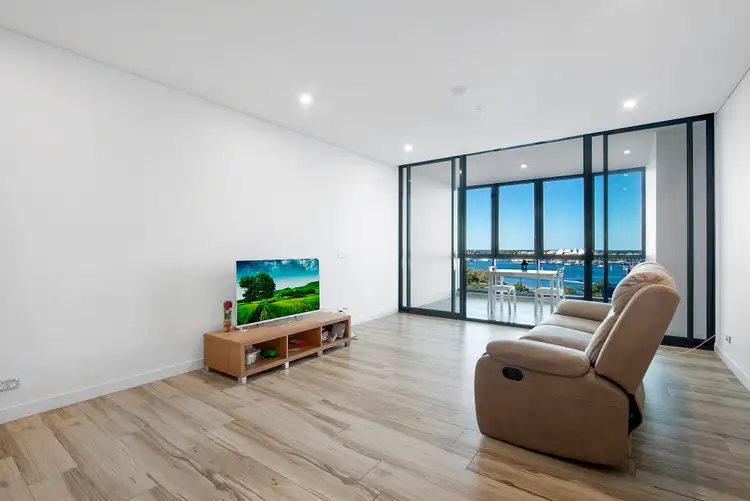 712/2 Como Crescent, Southport QLD 4215