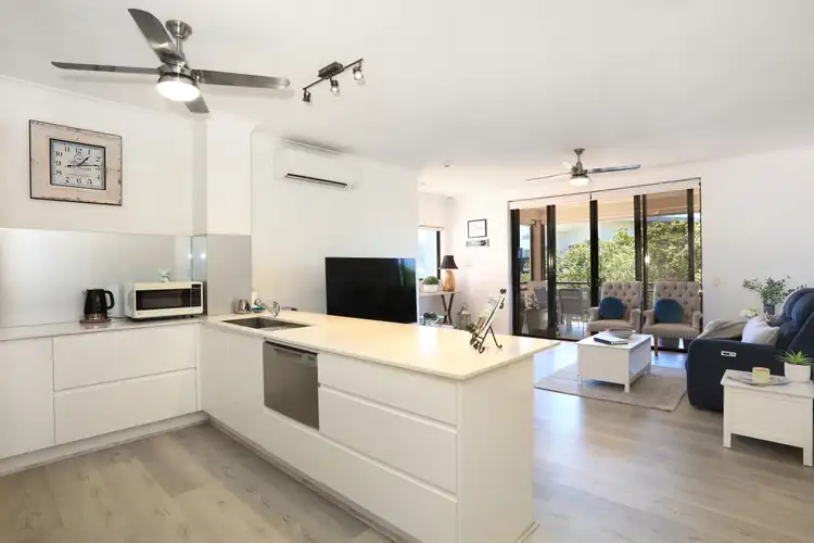 7025 Phoenix Palms Drive, Hope Island QLD 4212