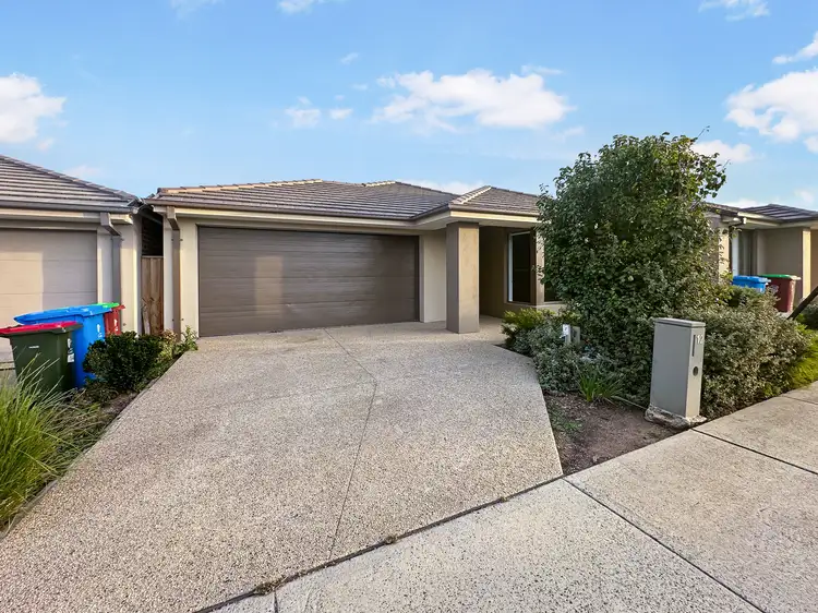 12 Midfield Way, Clyde VIC 3978
