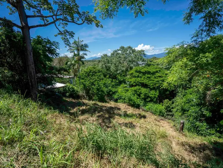 9 Ray Street, Yorkeys Knob QLD 4878