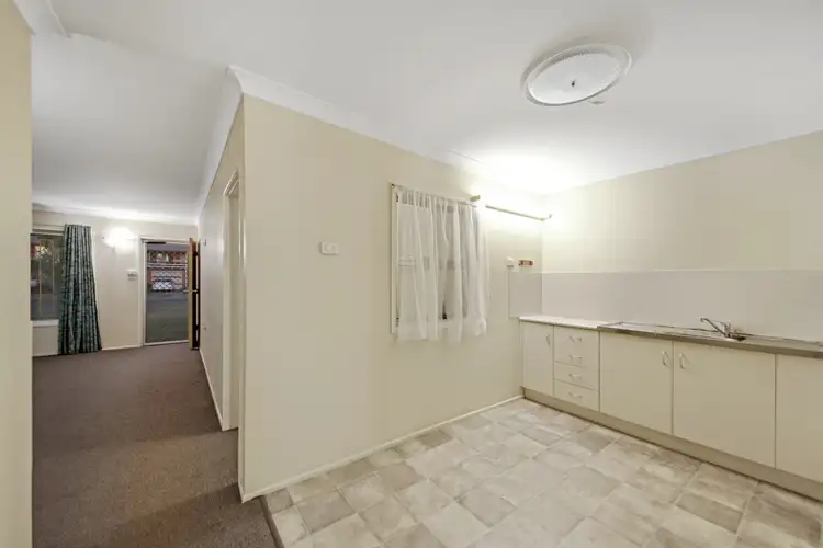 Sixth view of Homely house listing, 2/8 STUMM STREET, Park Avenue QLD 4701