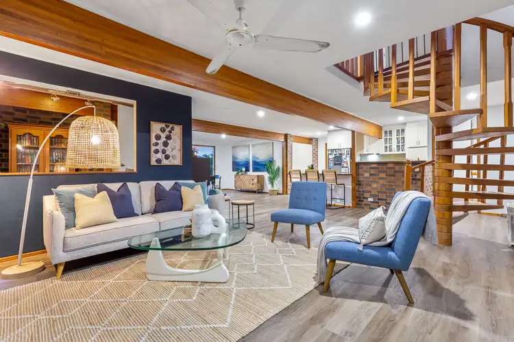 17 Acacia Street, Everton Hills QLD 4053