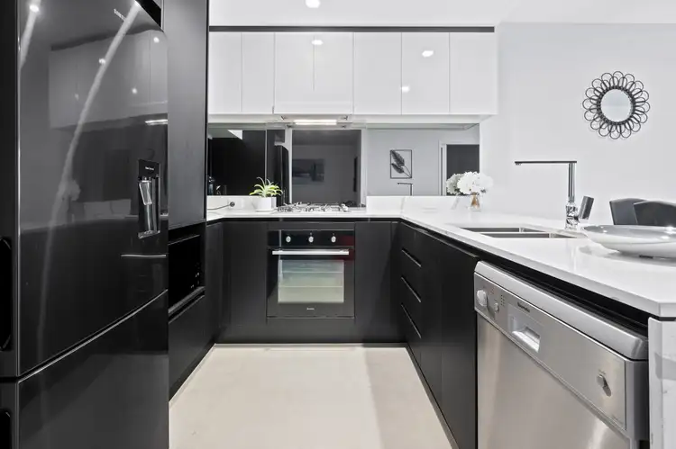 Sixth view of Homely apartment listing, 5509/5 Harbour Side Court, Biggera Waters QLD 4216