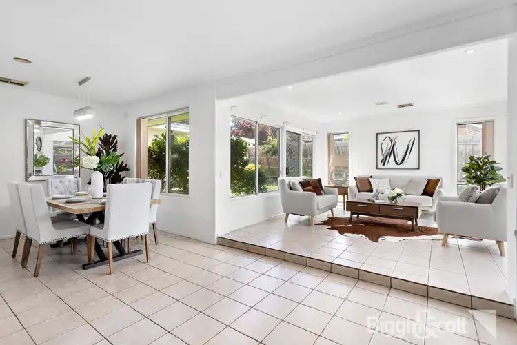 Fifth view of Homely house listing, 2 Clovelly Court, Mount Waverley VIC 3149