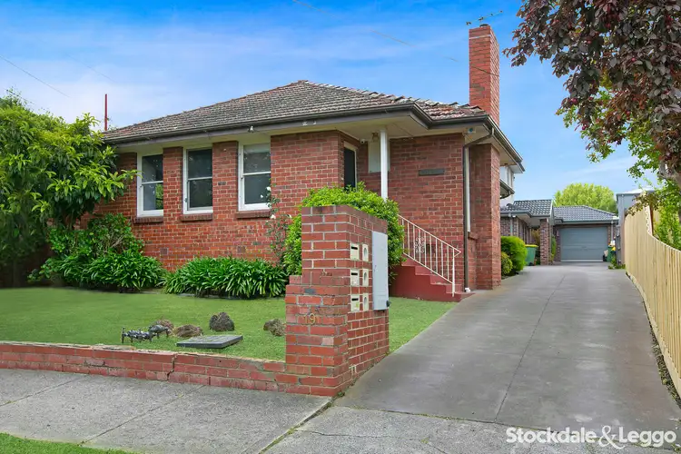 19 Evans Crescent, Reservoir VIC 3073