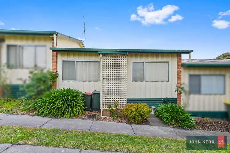 2/6 Venice Street, Newborough VIC 3825
