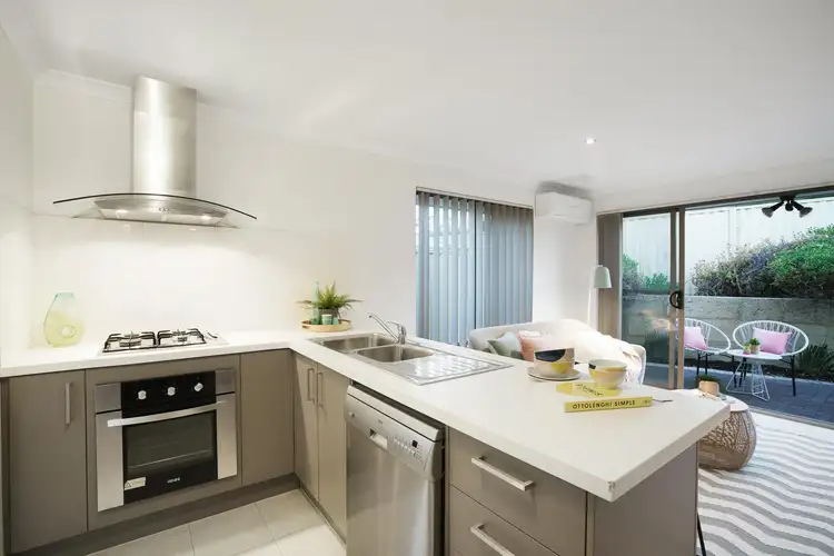 Sixth view of Homely house listing, 17 Vickridge Close, Beaconsfield WA 6162