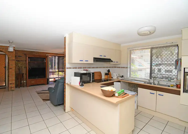 Fifth view of Homely unit listing, 3/394 Esplanade, Torquay QLD 4655