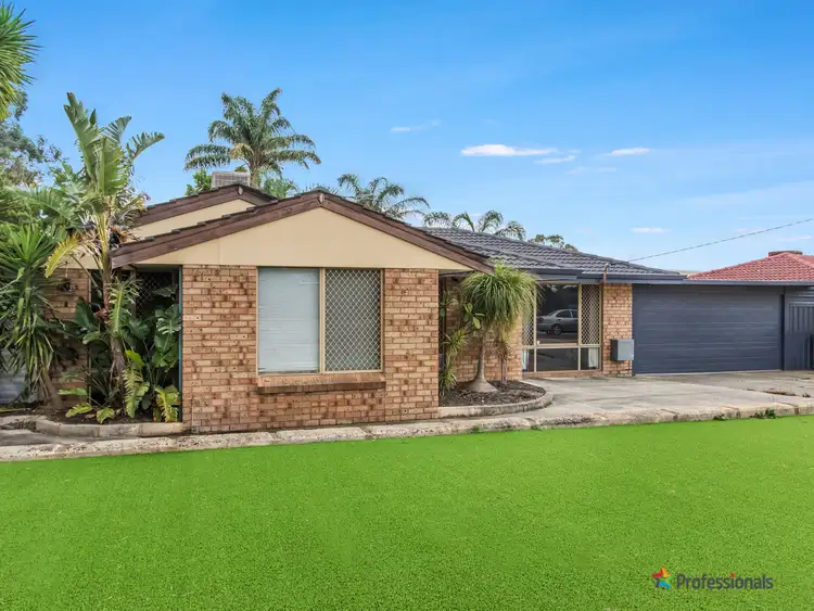 Second view of Homely house listing, 28 Logpine Crescent, Camillo WA 6111