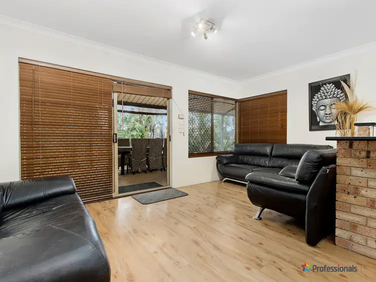 Fifth view of Homely house listing, 28 Logpine Crescent, Camillo WA 6111